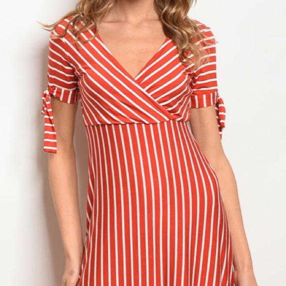 ☀️LAST3️⃣//RED WHITE STRIPED MIDI DRESS - Picture 5 of 10